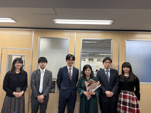 代2D4A9031-8EE4-4BD2-8C69-425E2B9104F8